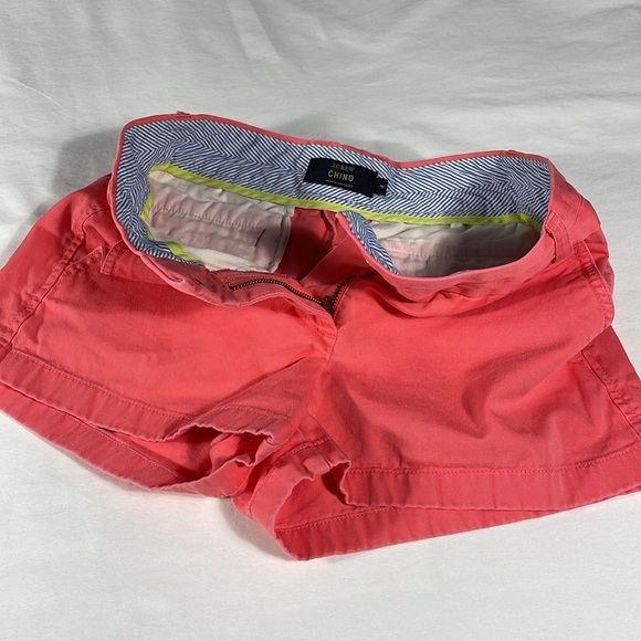 J. Crew womens bright pink flat front 3" inseam chino shorts - size 4 - Picture 7 of 9
